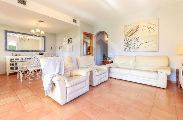 4 slaapkamer Villa te koop in Montroig-Mar, Mont-roig del Camp met zwembad garage - € 520.000 (Ref: 9816101)