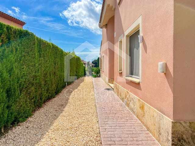 4 slaapkamer Villa te koop in Montroig-Mar, Mont-roig del Camp met zwembad garage - € 520.000 (Ref: 9816101)