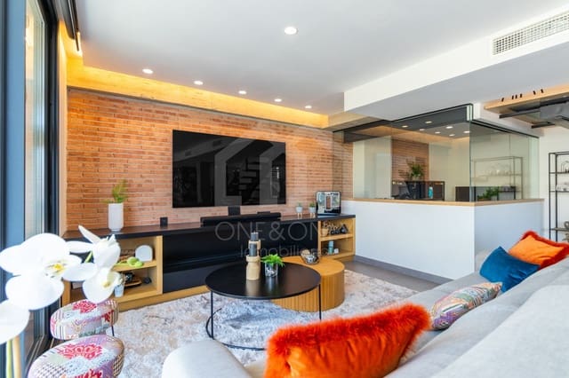 Ático de 4 habitaciones en Reus en venta con piscina garaje - 1.290.000 € (Ref: 9816102)