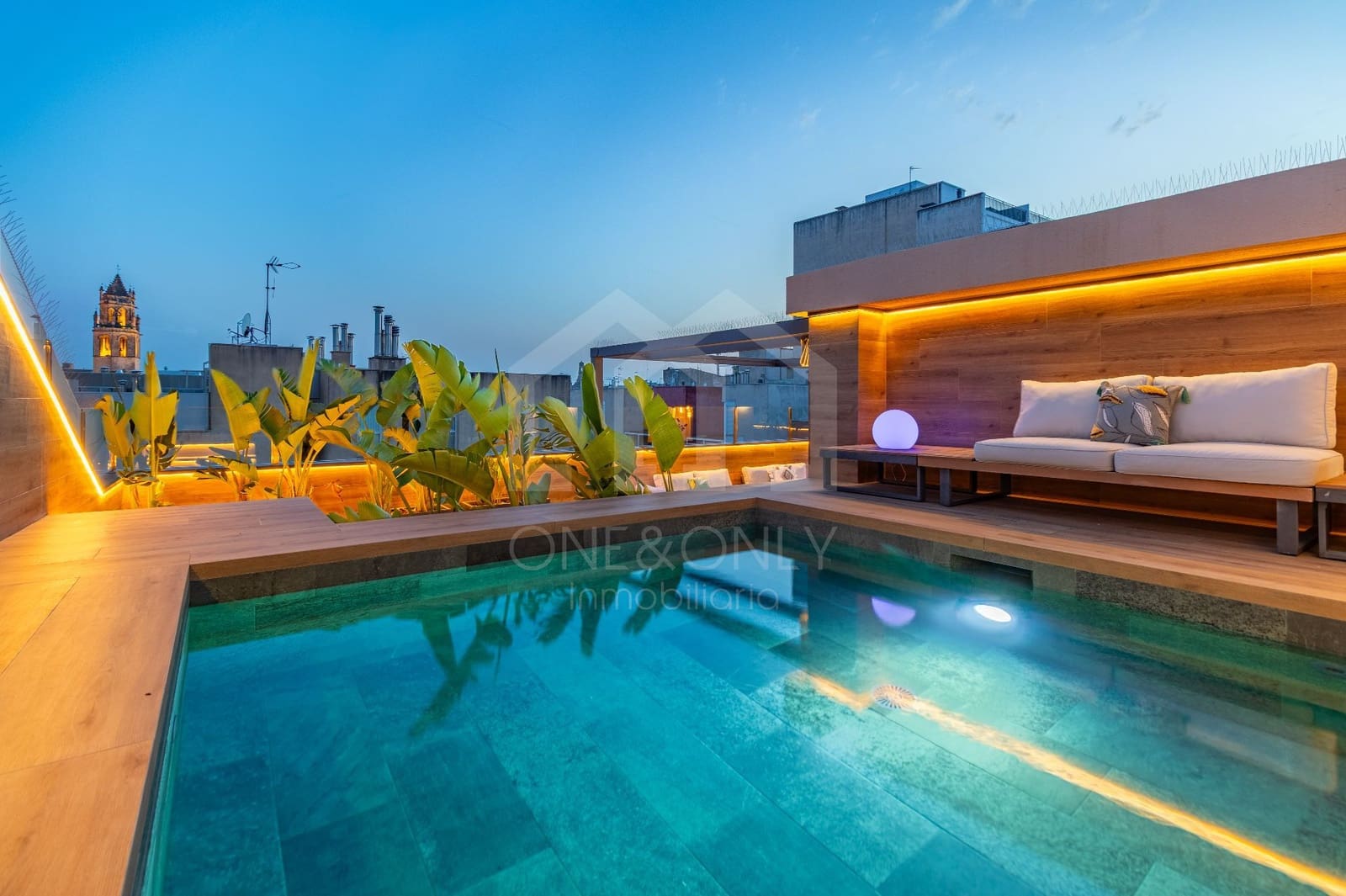 Ático de 4 habitaciones en Reus en venta con piscina garaje - 1.290.000 € (Ref: 9816102)