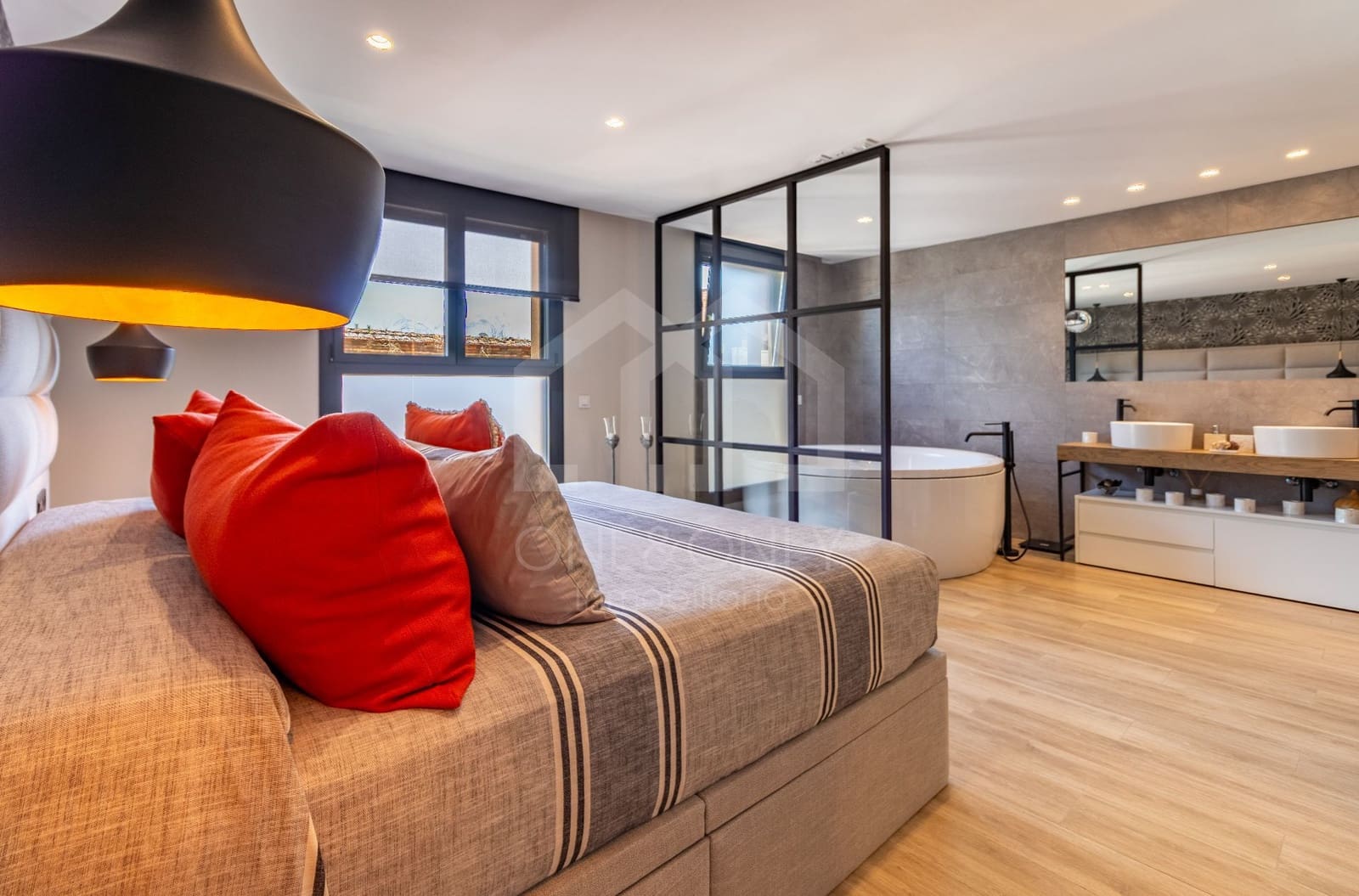 Ático de 4 habitaciones en Reus en venta con piscina garaje - 1.290.000 € (Ref: 9816102)