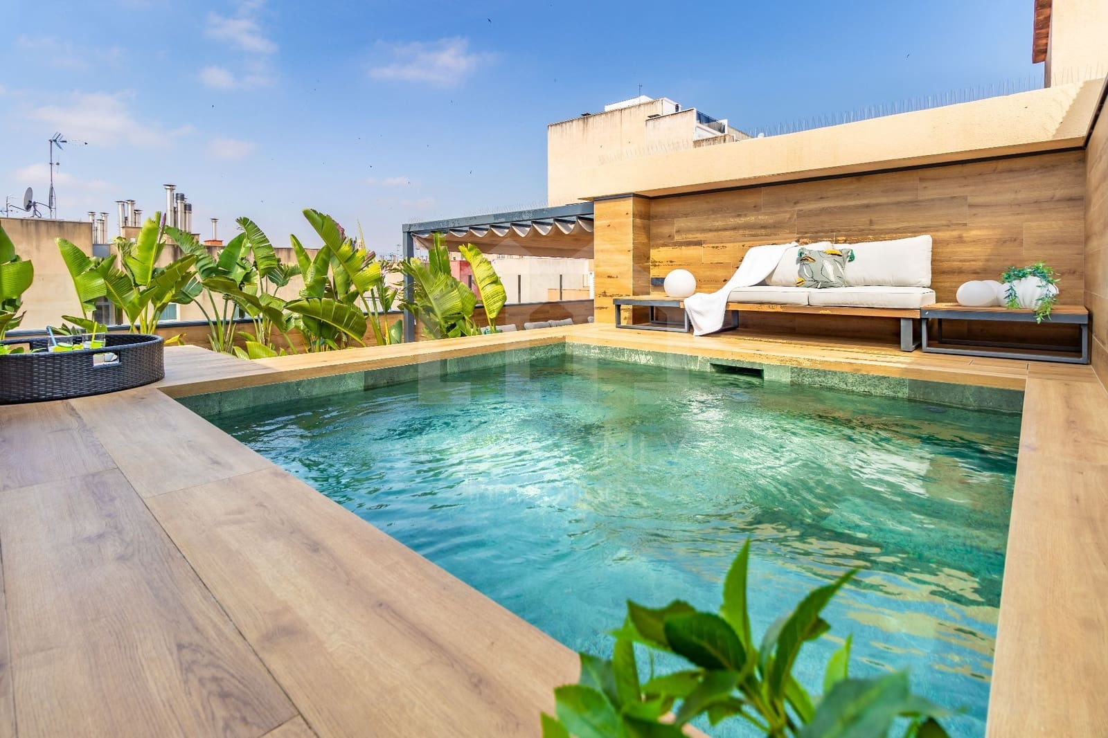 Ático de 4 habitaciones en Reus en venta con piscina garaje - 1.290.000 € (Ref: 9816102)