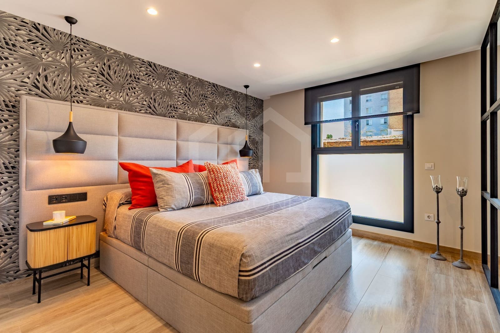Ático de 4 habitaciones en Reus en venta con piscina garaje - 1.290.000 € (Ref: 9816102)