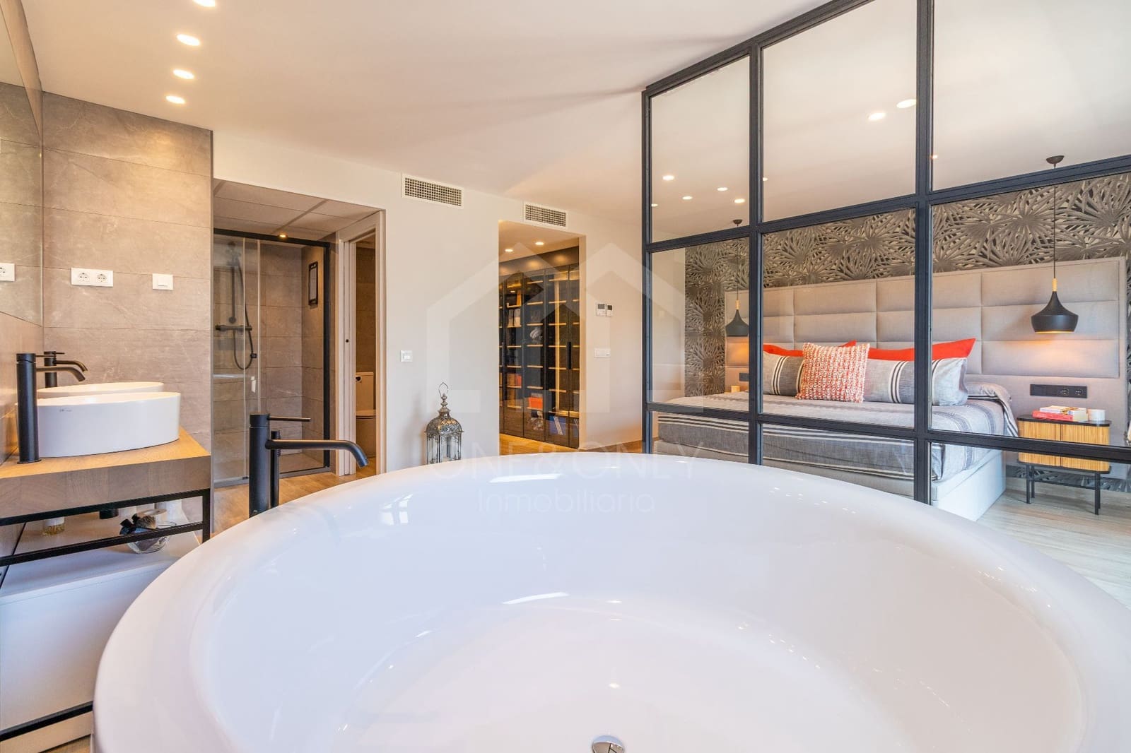 Ático de 4 habitaciones en Reus en venta con piscina garaje - 1.290.000 € (Ref: 9816102)