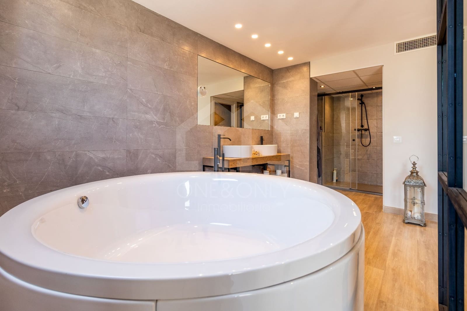 Ático de 4 habitaciones en Reus en venta con piscina garaje - 1.290.000 € (Ref: 9816102)