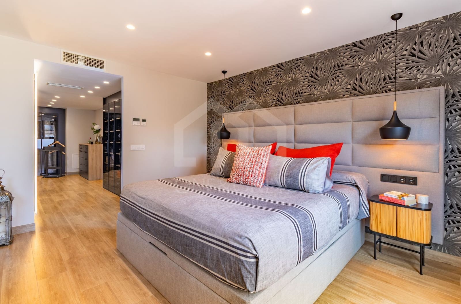 Ático de 4 habitaciones en Reus en venta con piscina garaje - 1.290.000 € (Ref: 9816102)