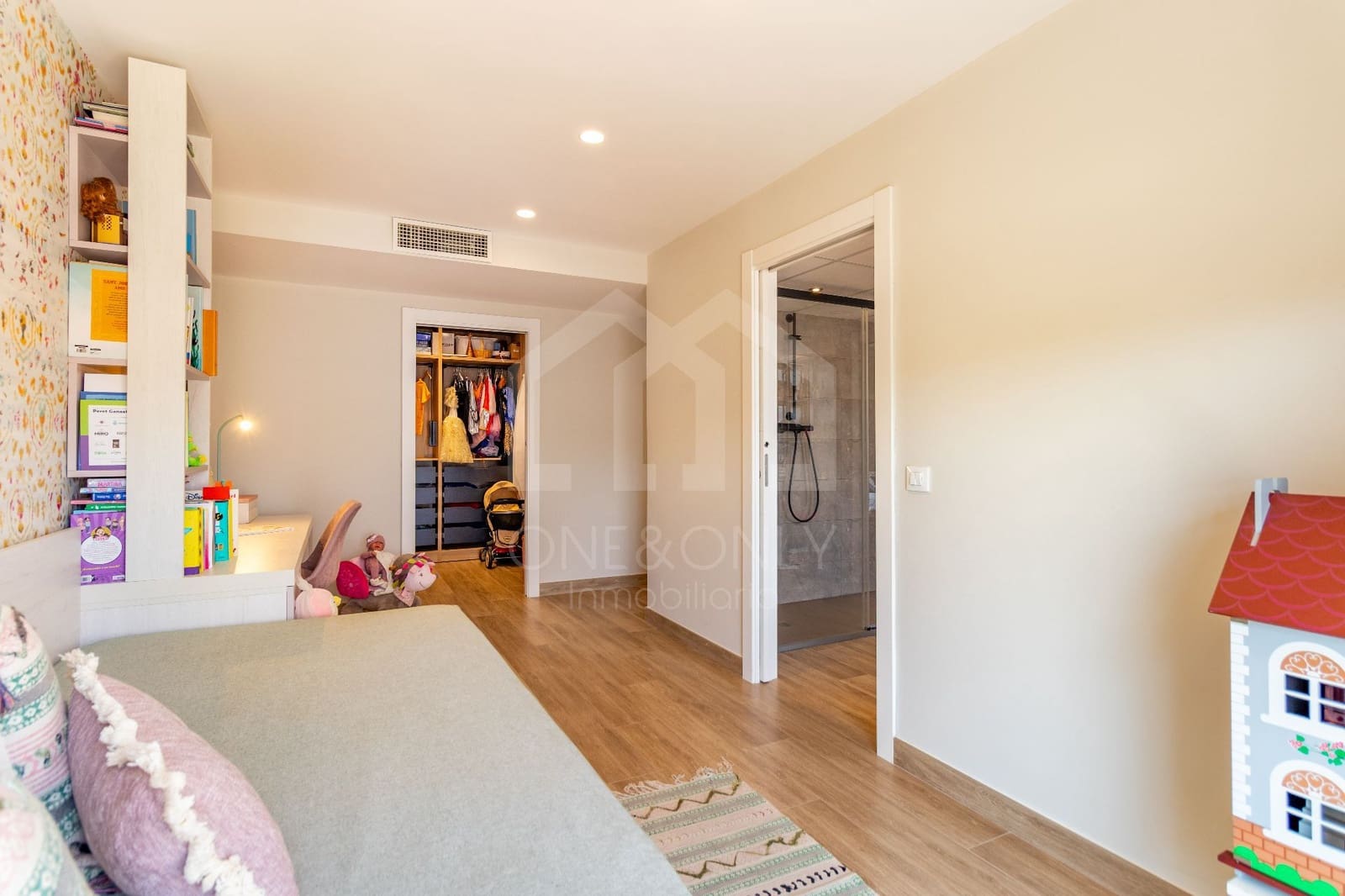 Ático de 4 habitaciones en Reus en venta con piscina garaje - 1.290.000 € (Ref: 9816102)