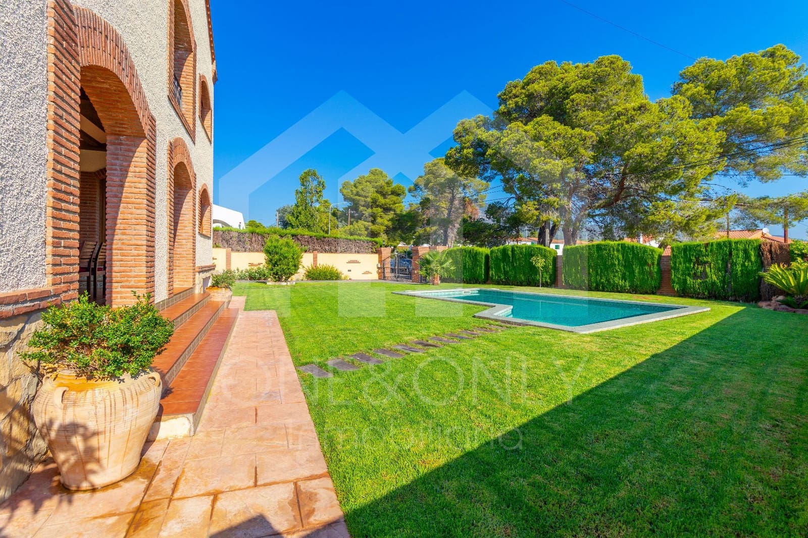 4 bedroom Villa for sale in Montroig-Mar with pool garage - € 760,000 (Ref: 9816103)