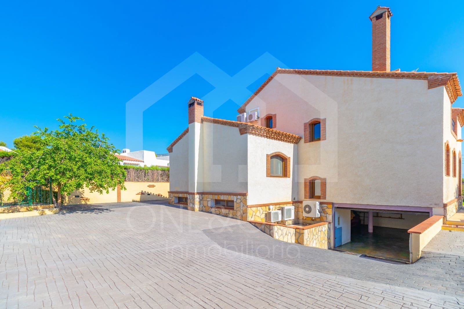 4 bedroom Villa for sale in Montroig-Mar with pool garage - € 760,000 (Ref: 9816103)