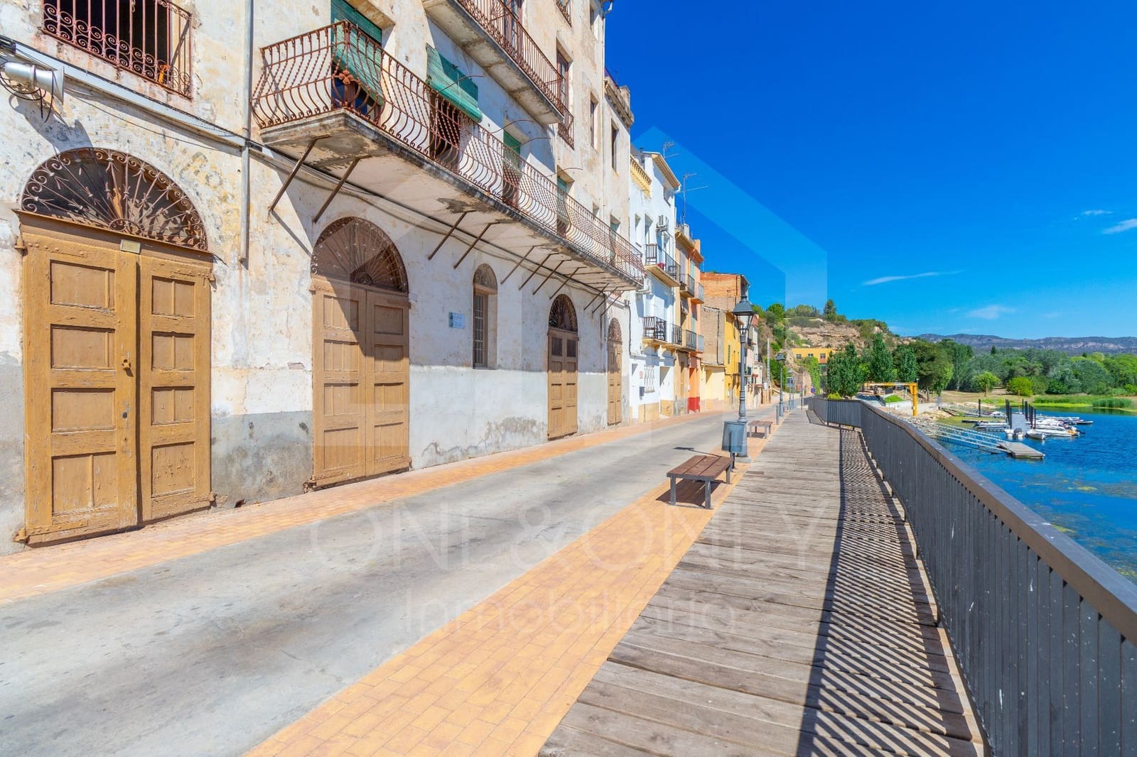 10 quarto Moradia para venda em Mora d'Ebre com garagem - 318 000 € (Ref: 9816104)
