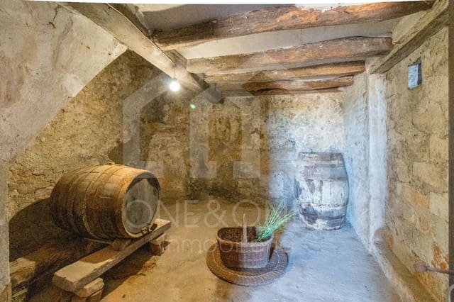 10 quarto Moradia para venda em Móra d'Ebre com garagem - 318 000 € (Ref: 9816104)