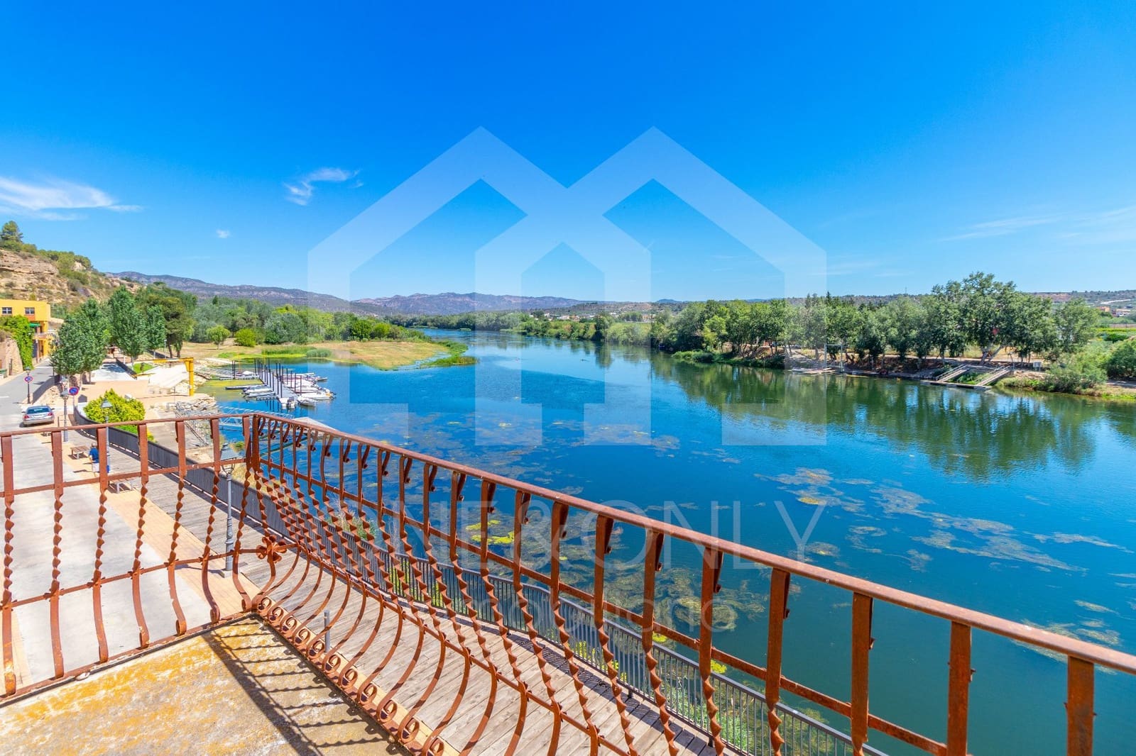 10 quarto Moradia para venda em Mora d'Ebre com garagem - 318 000 € (Ref: 9816104)