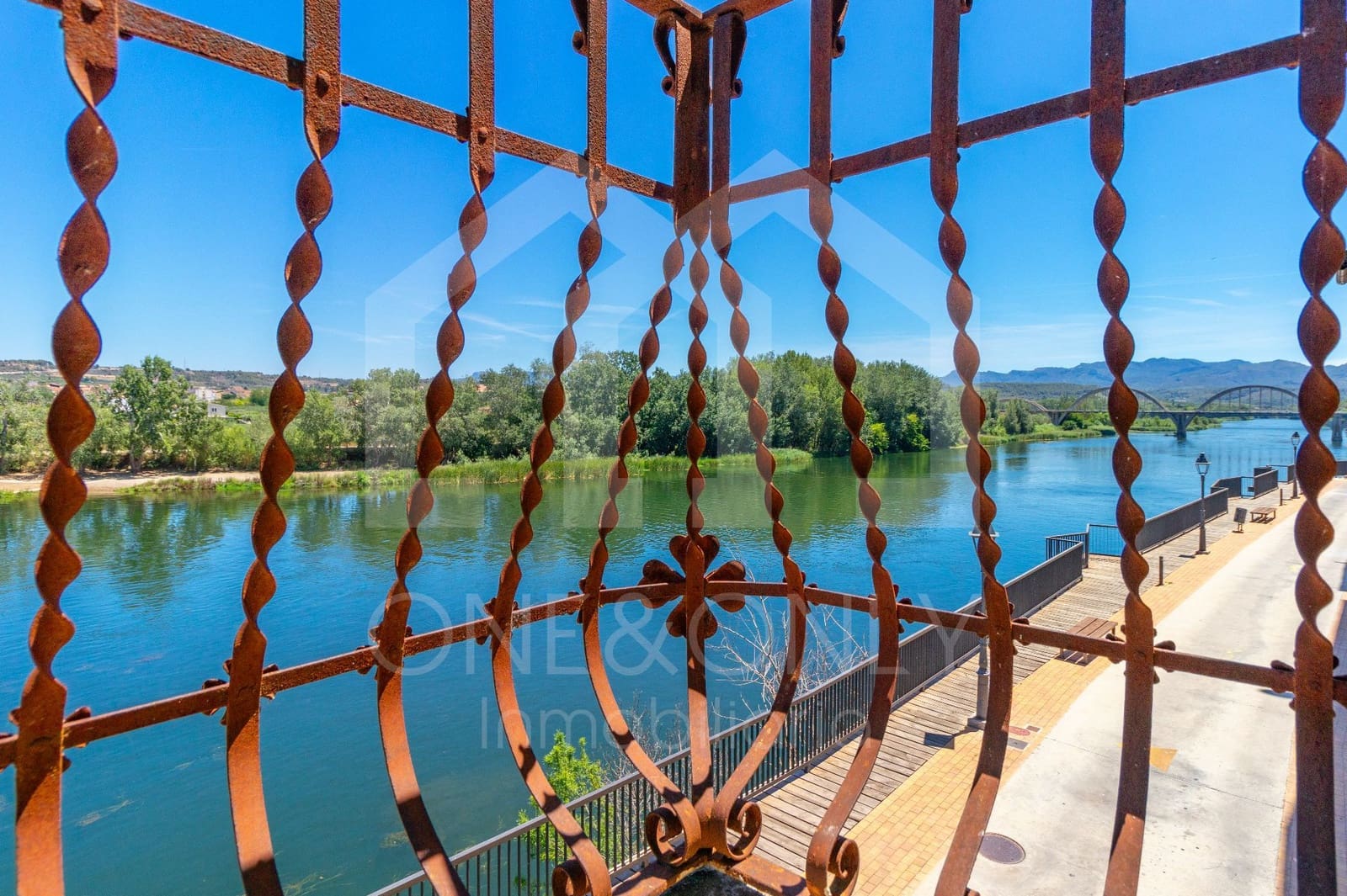 10 quarto Moradia para venda em Mora d'Ebre com garagem - 318 000 € (Ref: 9816104)