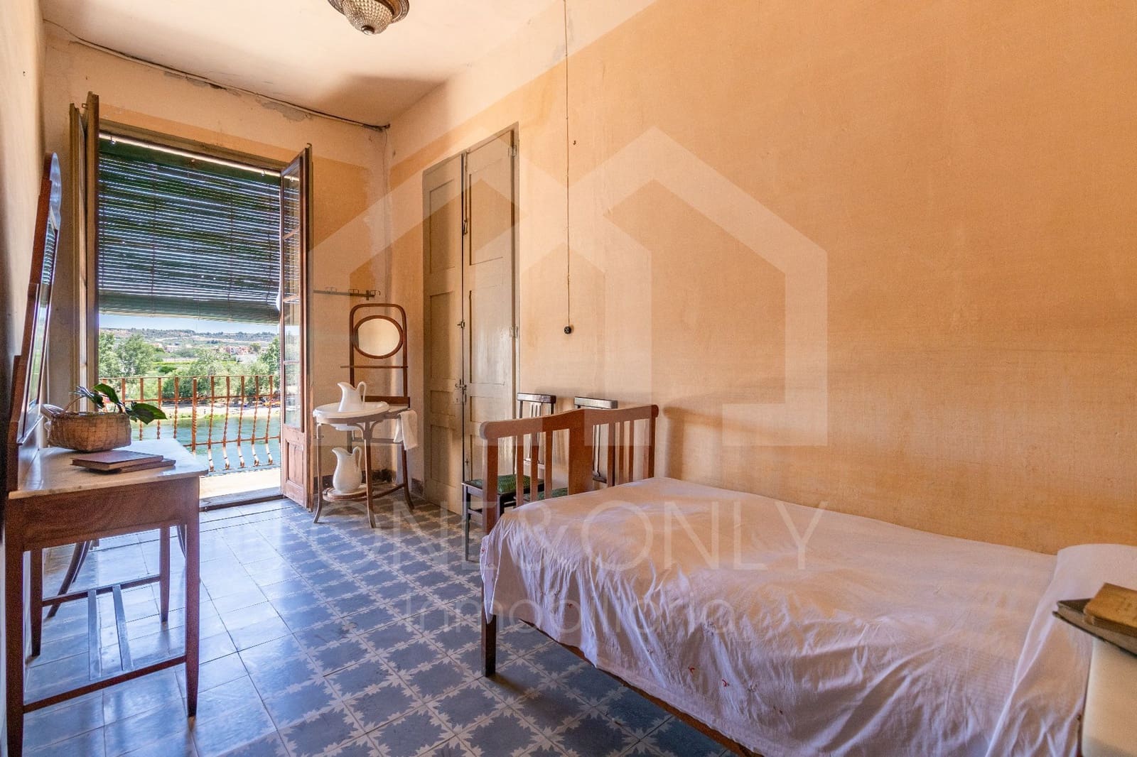 10 quarto Moradia para venda em Mora d'Ebre com garagem - 318 000 € (Ref: 9816104)