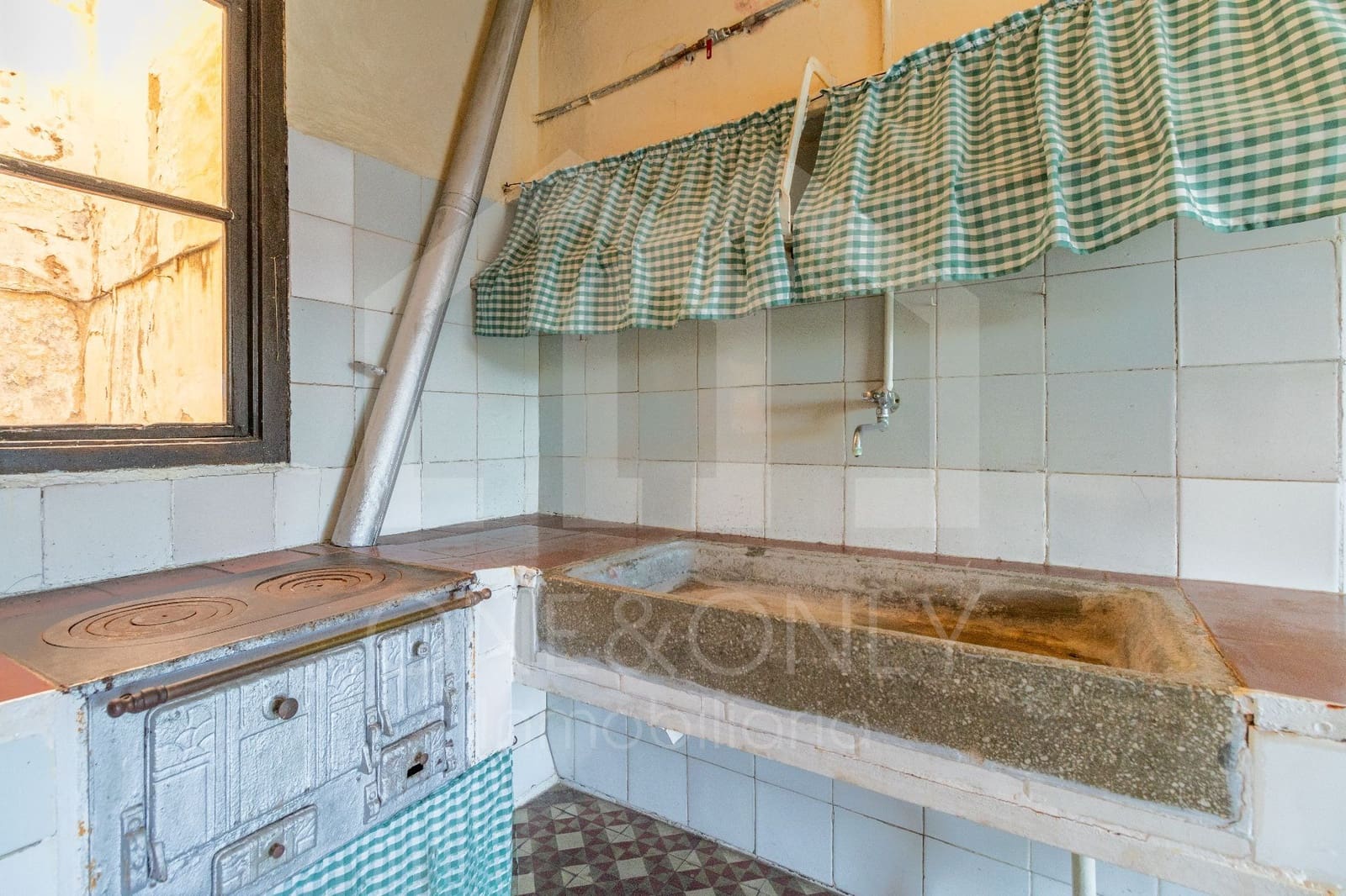 10 quarto Moradia para venda em Mora d'Ebre com garagem - 318 000 € (Ref: 9816104)