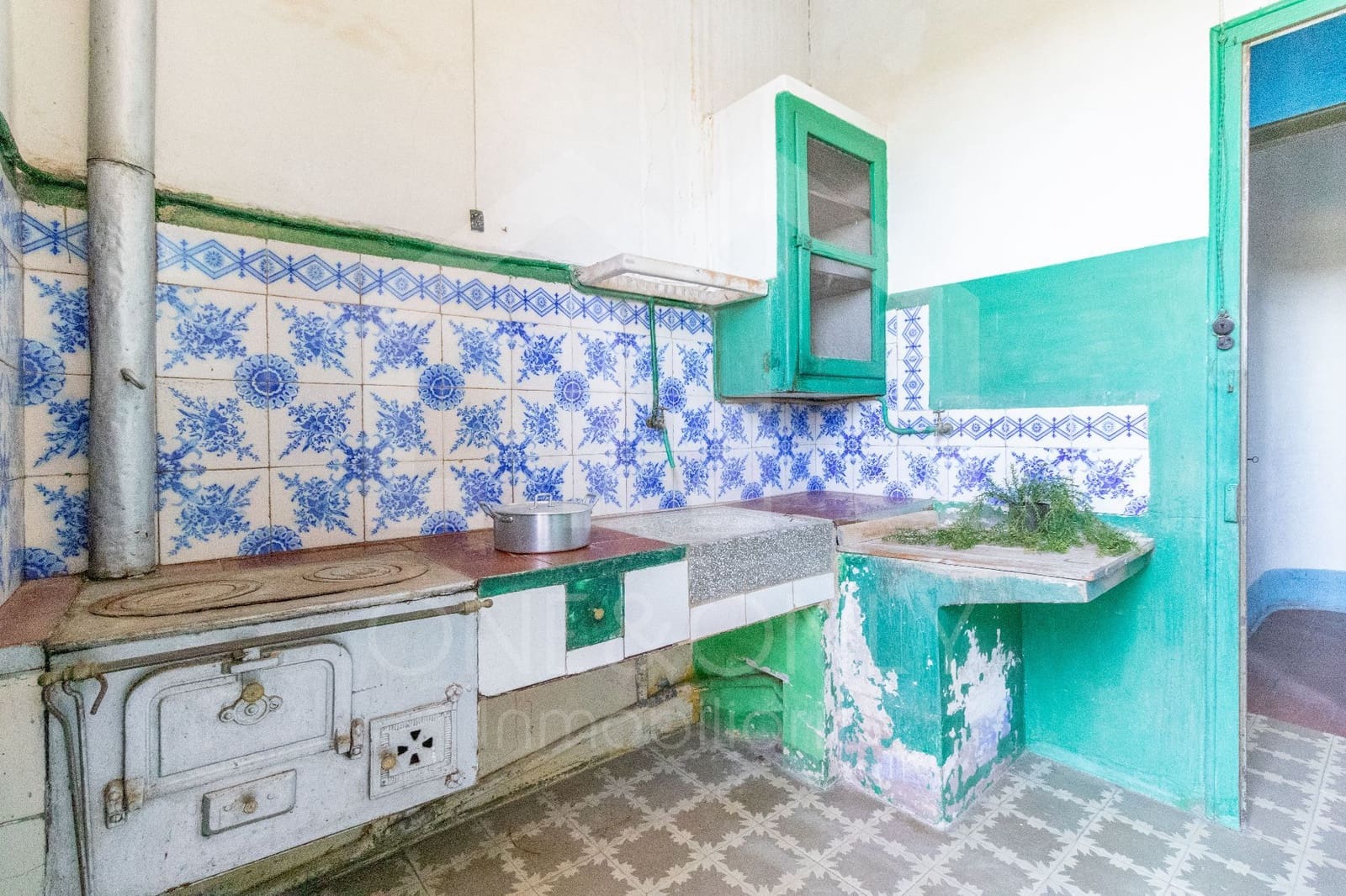 10 quarto Moradia para venda em Mora d'Ebre com garagem - 318 000 € (Ref: 9816104)