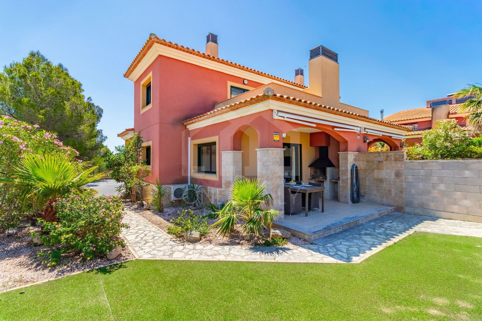 3 soverom Villa til salgs i Montroig-Mar med svømmebasseng garasje - € 330 000 (Ref: 9866560)