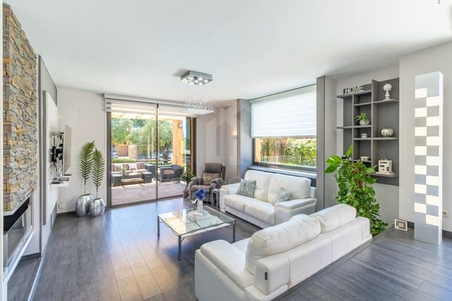4 bedroom Villa for sale in Montroig-Mar, Mont-roig del Camp with pool garage - € 760,000 (Ref: 9869875)