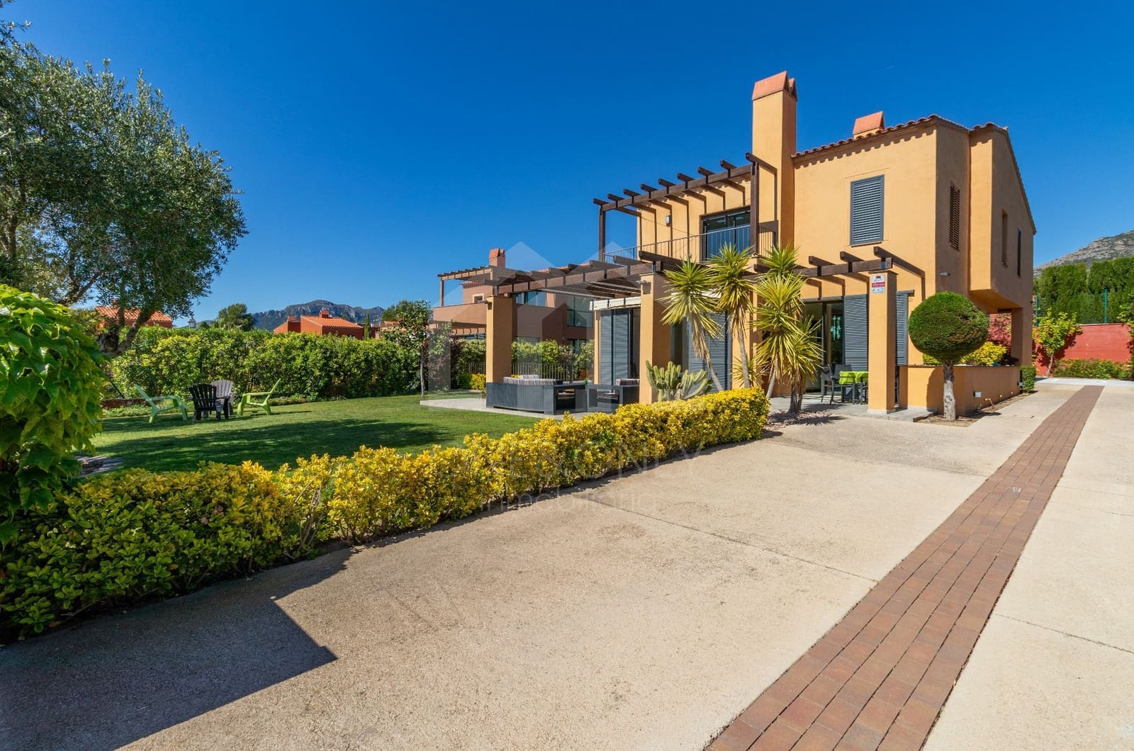 4 bedroom Villa for sale in Montroig-Mar with pool garage - € 760,000 (Ref: 9869875)