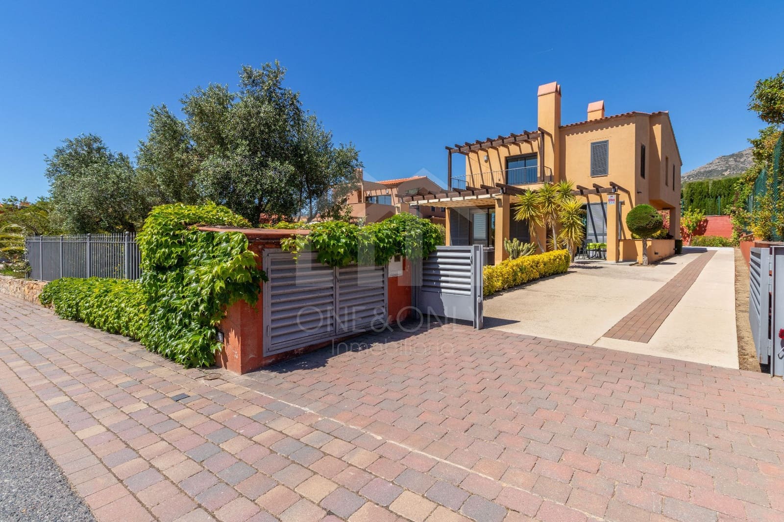 4 bedroom Villa for sale in Montroig-Mar with pool garage - € 760,000 (Ref: 9869875)