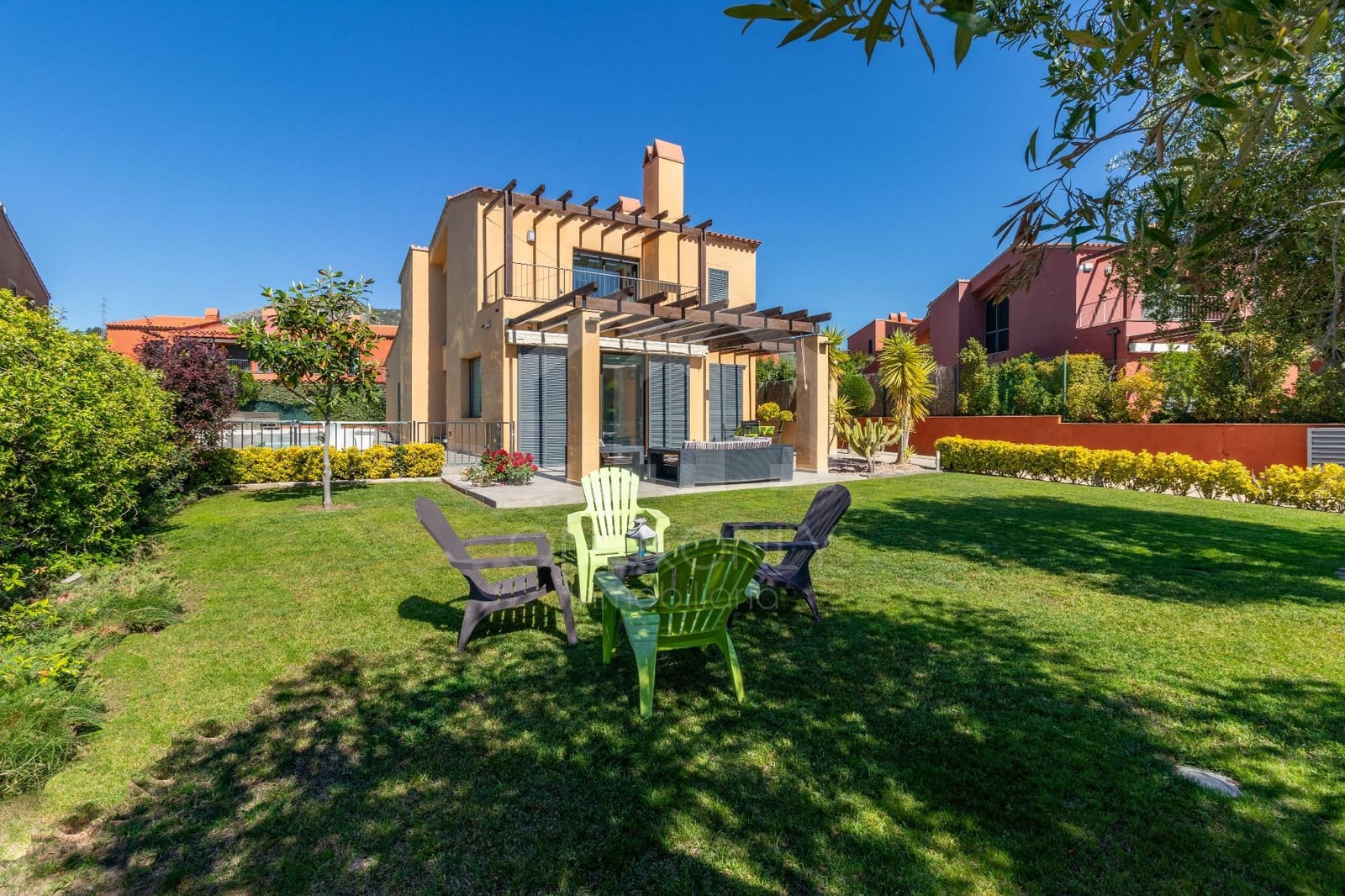 4 bedroom Villa for sale in Montroig-Mar with pool garage - € 760,000 (Ref: 9869875)
