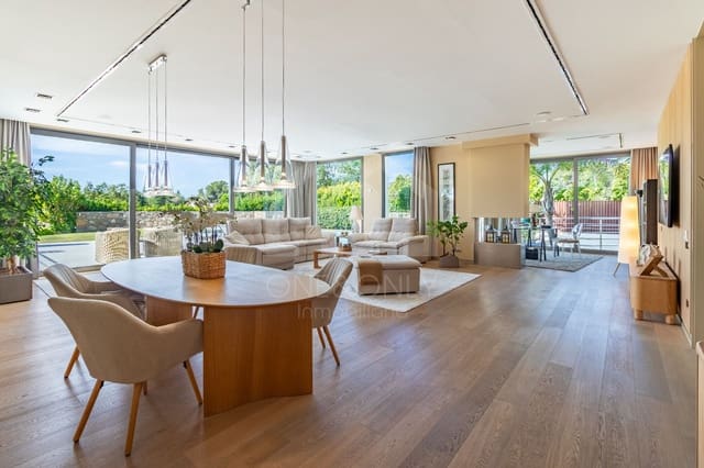 5 bedroom Villa for sale in Montroig-Mar, Mont-roig del Camp with pool garage - € 1,600,000 (Ref: 9893748)