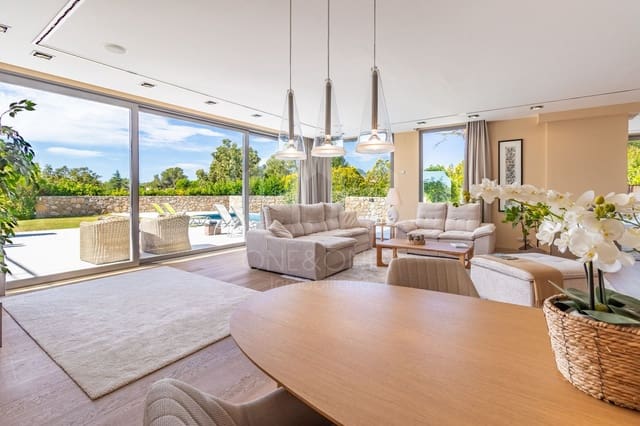 5 bedroom Villa for sale in Montroig-Mar, Mont-roig del Camp with pool garage - € 1,600,000 (Ref: 9893748)