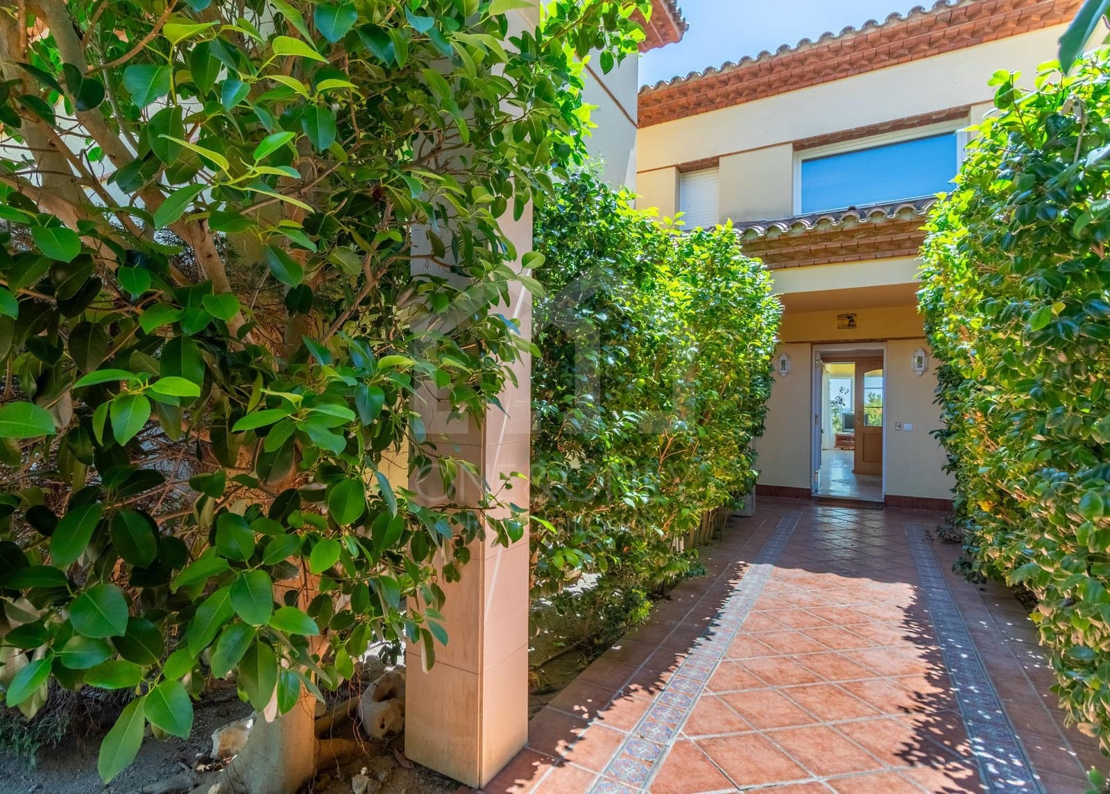 4 bedroom Villa for rent in Montroig-Mar with pool garage - € 2,125 (Ref: 9955669)