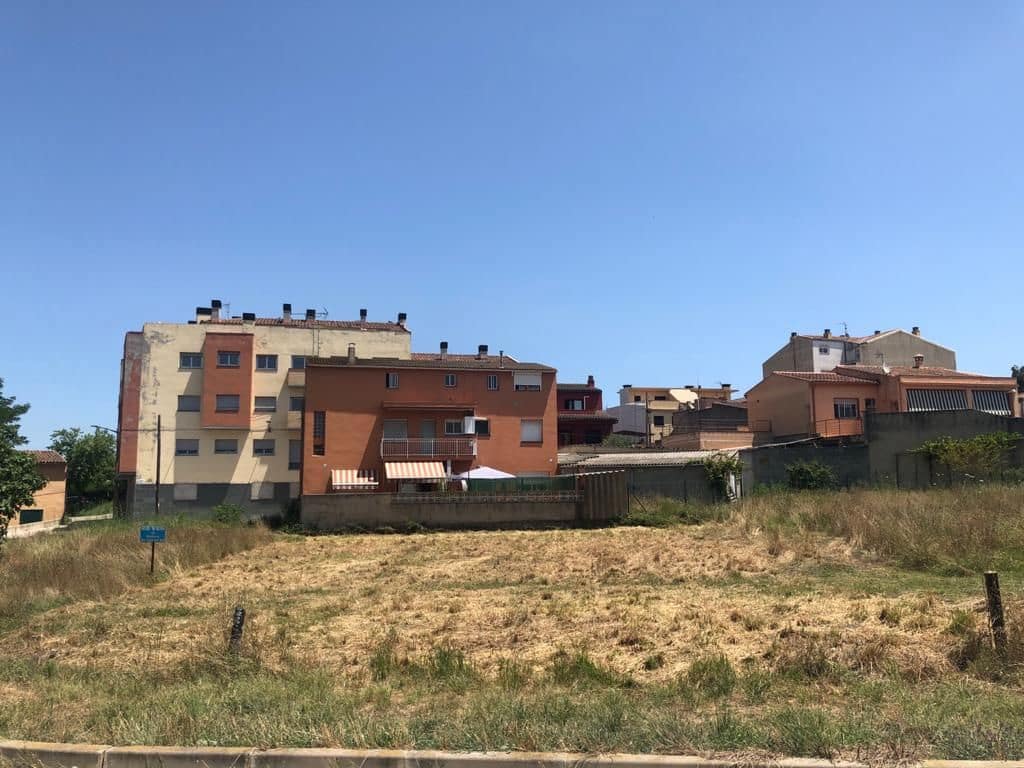 Grunde uden byggetilladelser til salg i Tordera - € 60.000 (Ref: 6131346)