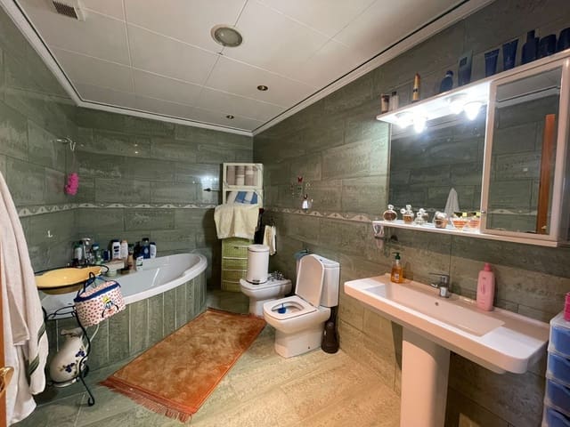 3 slaapkamer Villa te koop in Tordera met garage - € 315.000 (Ref: 7406861)