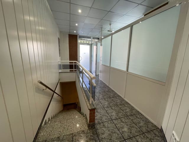 3 slaapkamer Commercieel te huur in Tordera - € 500 (Ref: 8449899)