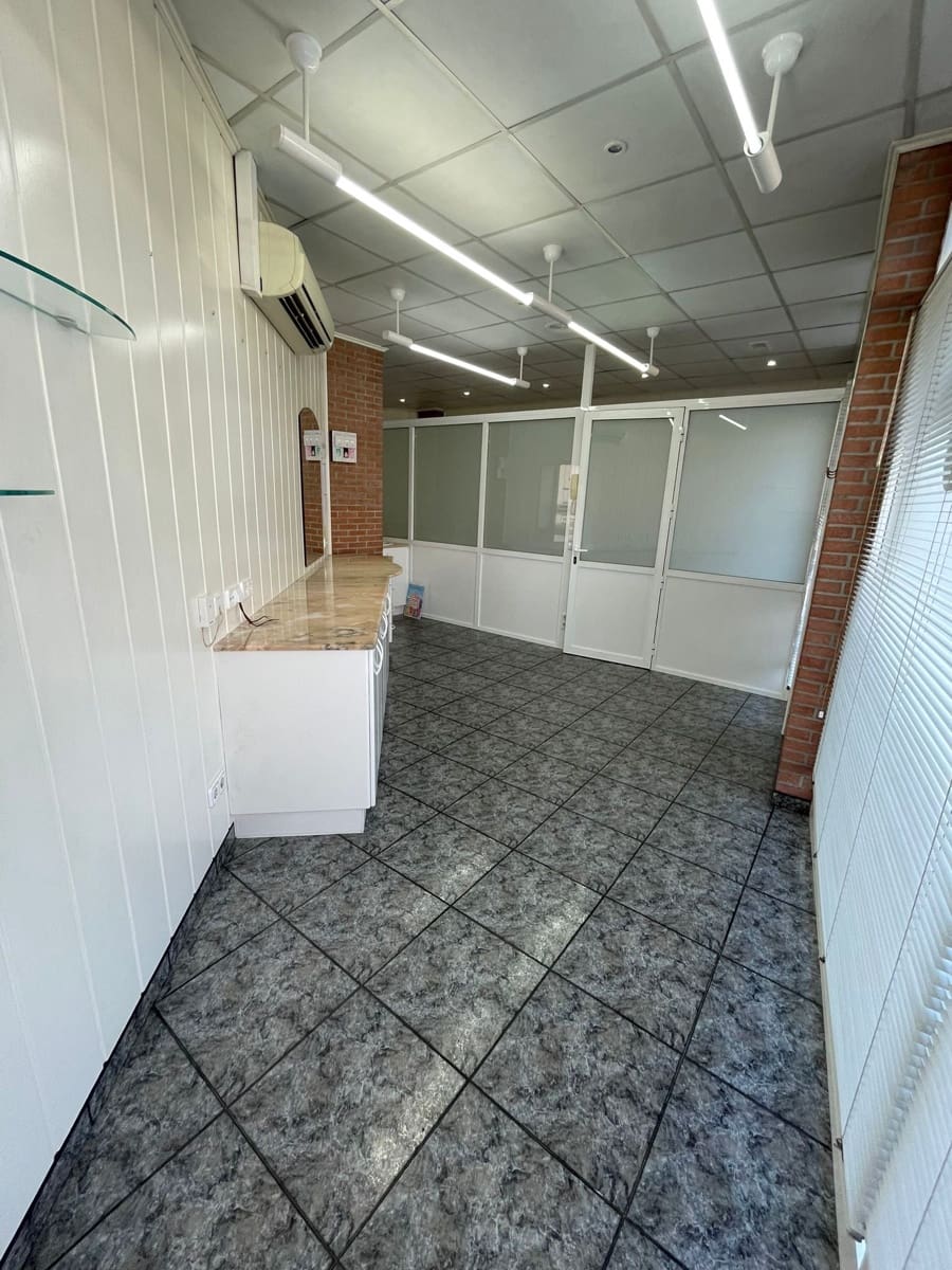 3 soveværelse Erhverv til leje i Tordera - € 500 (Ref: 8449899)