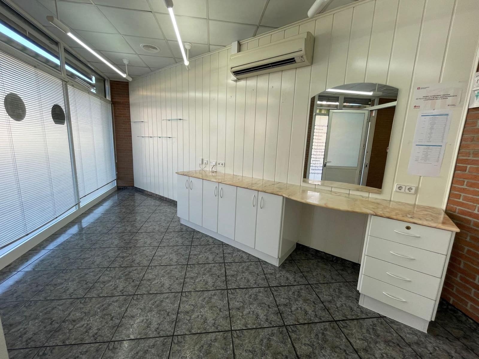 3 soveværelse Erhverv til leje i Tordera - € 500 (Ref: 8449899)