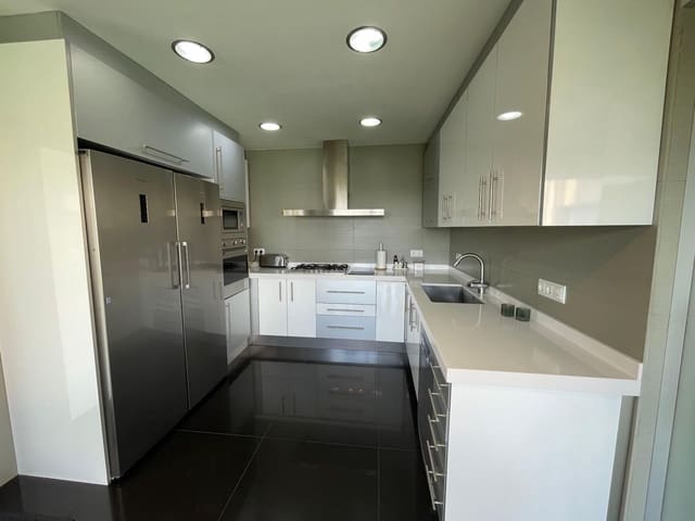 4 slaapkamer Villa te koop in Fogars de la Selva met zwembad - € 605.000 (Ref: 8610321)