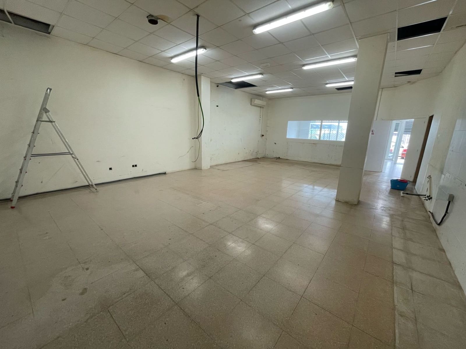 Kommersiell til salgs i Tordera - € 130 000 (Ref: 8917695)