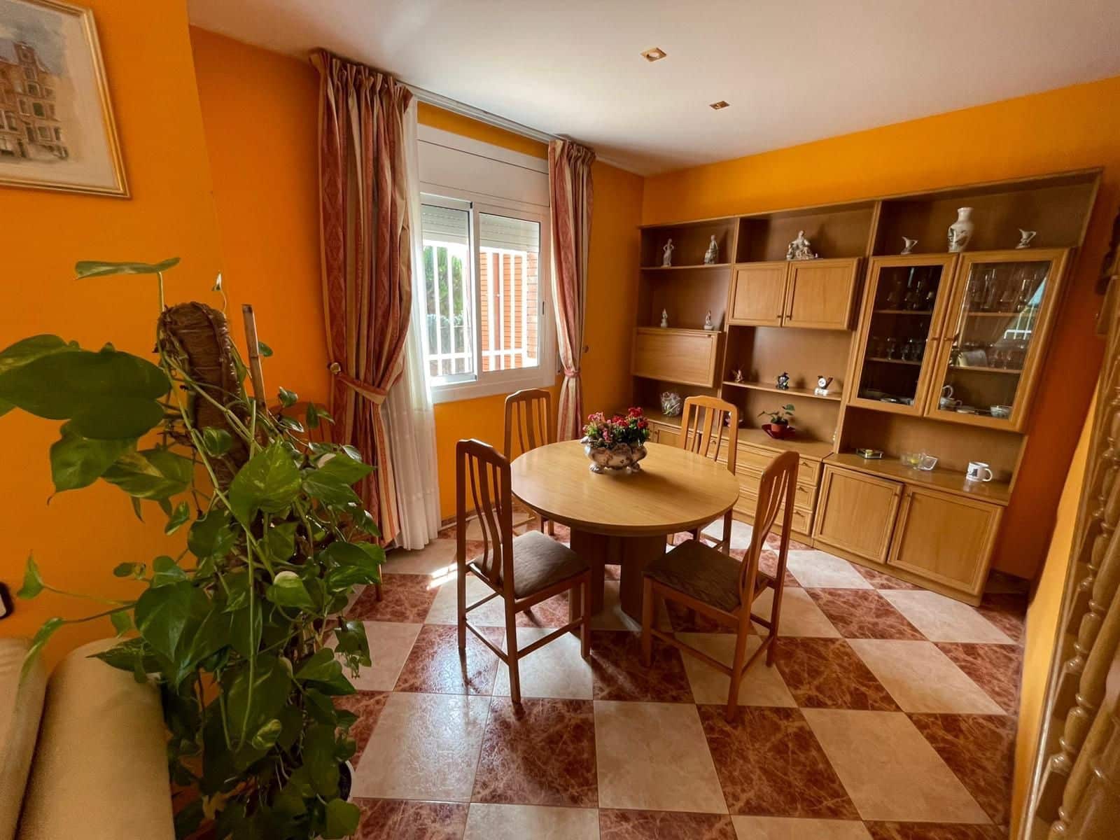 4 sovrum Villa till salu i Tordera med garage - 269 000 € (Ref: 8993558)