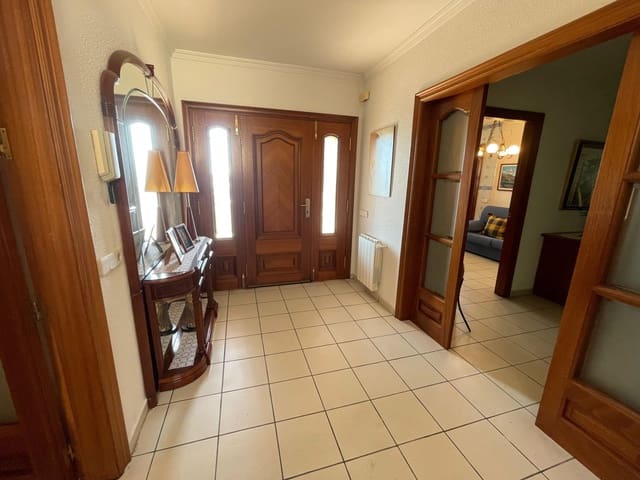 4 soverom Villa til salgs i Tordera med garasje - € 530 000 (Ref: 9366938)