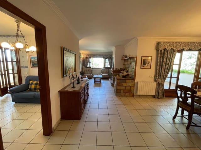 4 soverom Villa til salgs i Tordera med garasje - € 530 000 (Ref: 9366938)