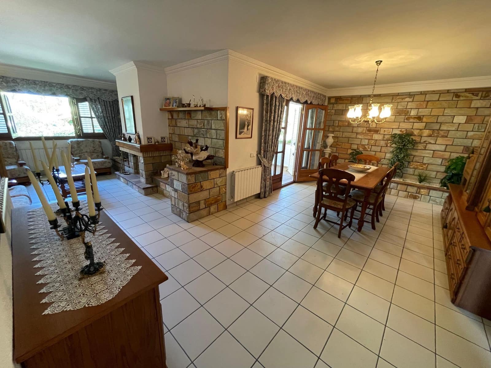 4 sovrum Villa till salu i Tordera med garage - 530 000 € (Ref: 9366938)