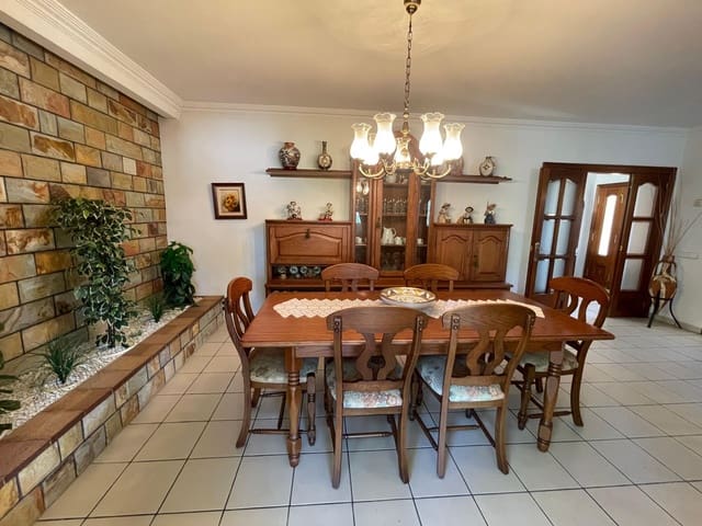 4 quarto Moradia para venda em Tordera com garagem - 530 000 € (Ref: 9366938)