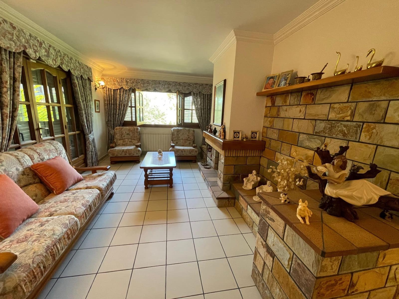 4 sovrum Villa till salu i Tordera med garage - 530 000 € (Ref: 9366938)