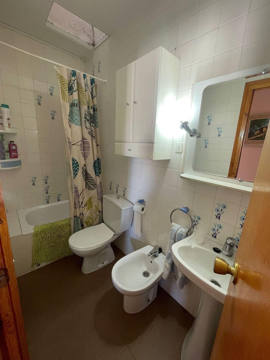 Chalet de 9 habitaciones en Tordera en venta - 275.000 € (Ref: 9535498)