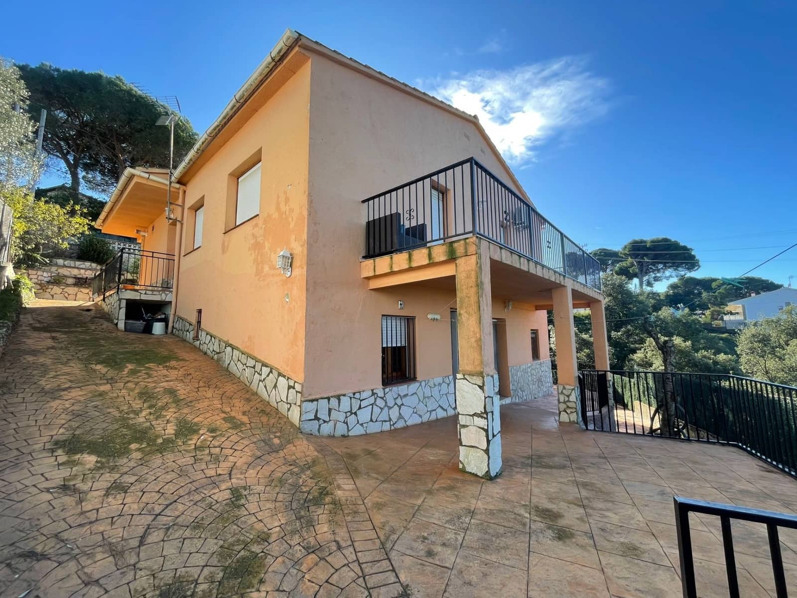 Chalet de 9 habitaciones en Tordera en venta - 275.000 € (Ref: 9535498)