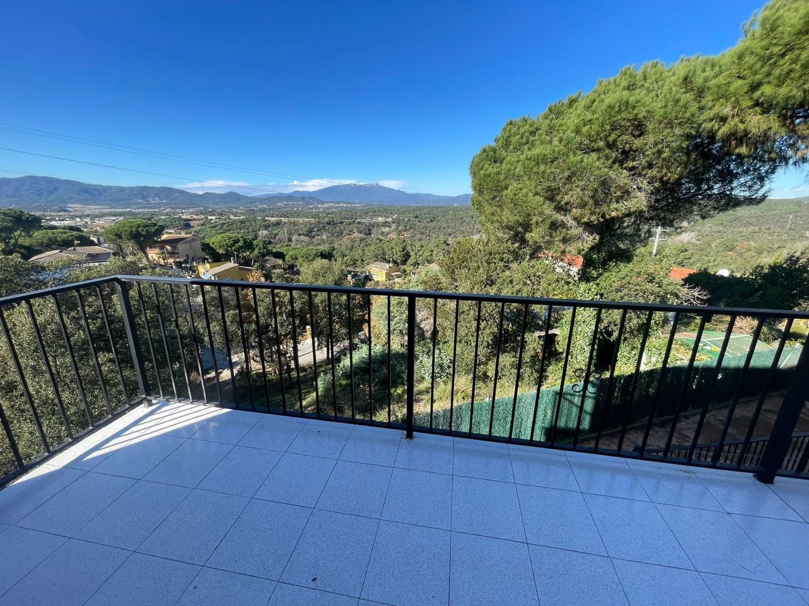 Chalet de 9 habitaciones en Tordera en venta - 275.000 € (Ref: 9535498)