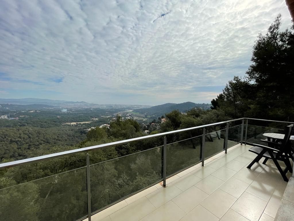 4 bedroom Villa for sale in Palafolls - € 400,000 (Ref: 9540755)