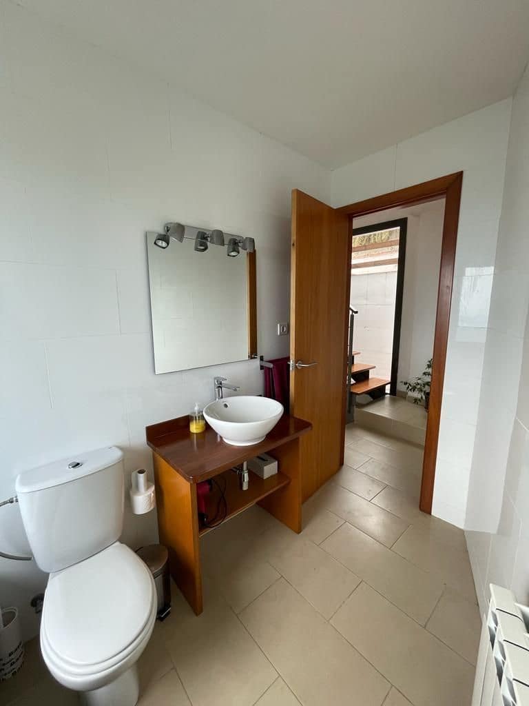 4 bedroom Villa for sale in Palafolls - € 400,000 (Ref: 9540755)