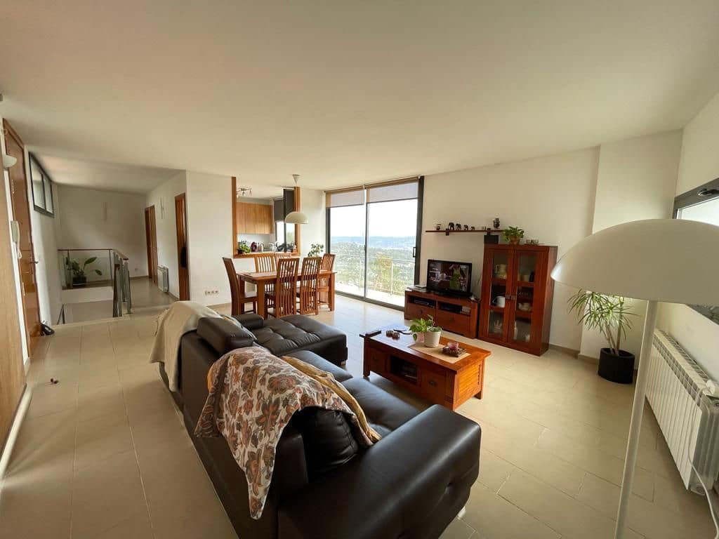 4 bedroom Villa for sale in Palafolls - € 400,000 (Ref: 9540755)