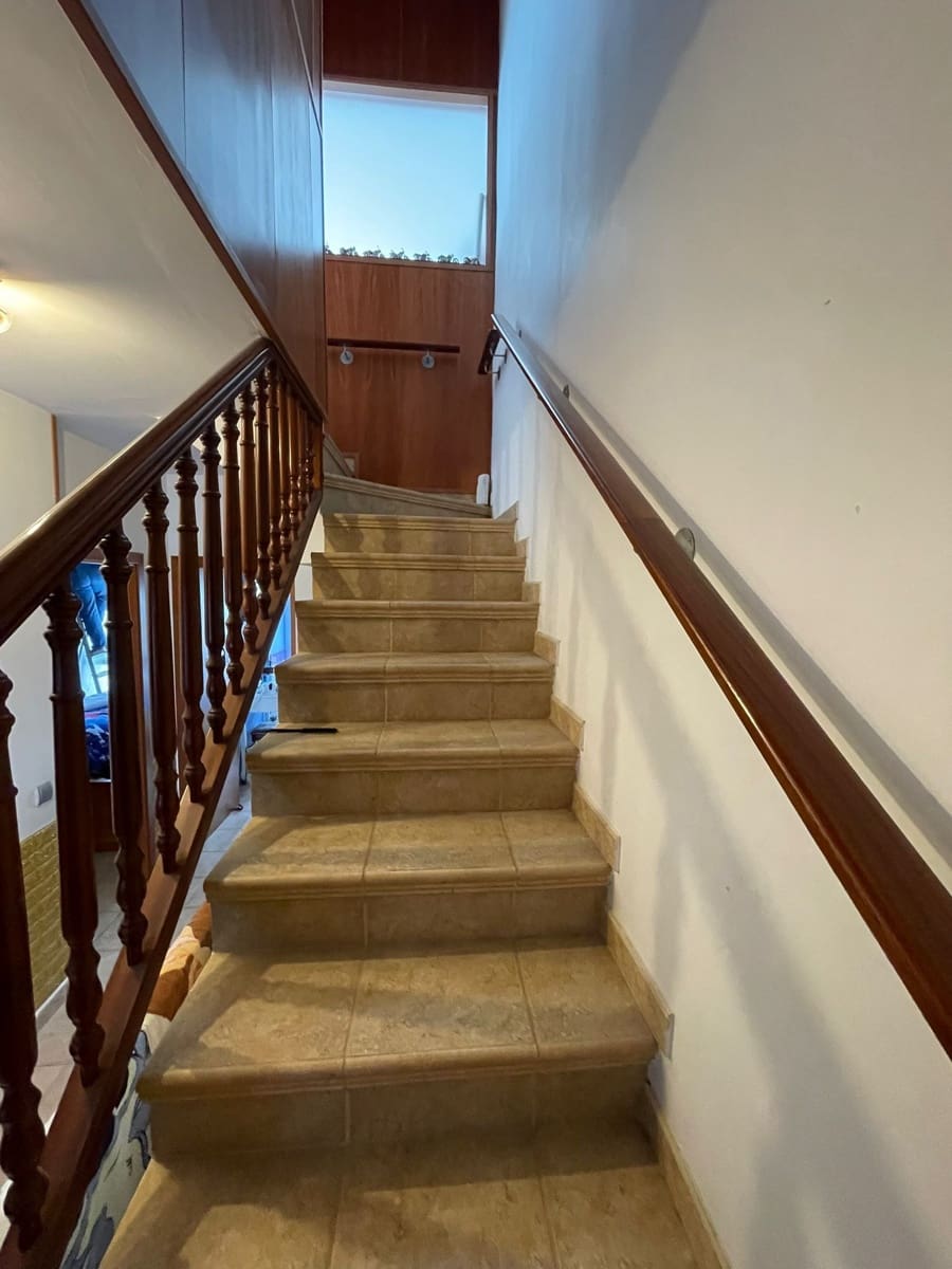 4 sypialnia Willa na sprzedaż w Hostalric z garażem - 360 000 € (Ref: 9568000)