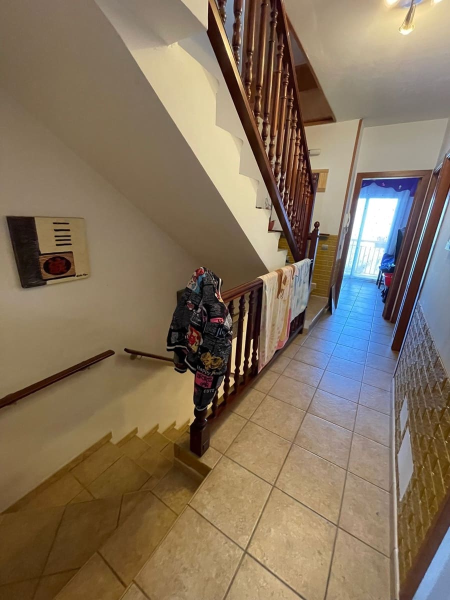 4 sypialnia Willa na sprzedaż w Hostalric z garażem - 360 000 € (Ref: 9568000)