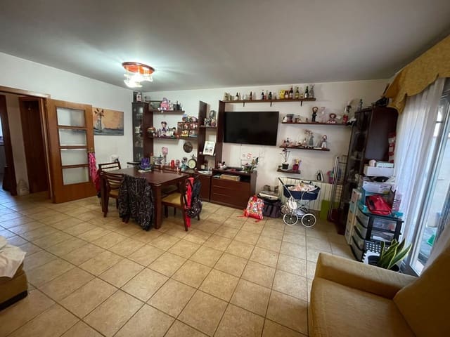 4 sypialnia Willa na sprzedaż w Hostalric z garażem - 360 000 € (Ref: 9568000)